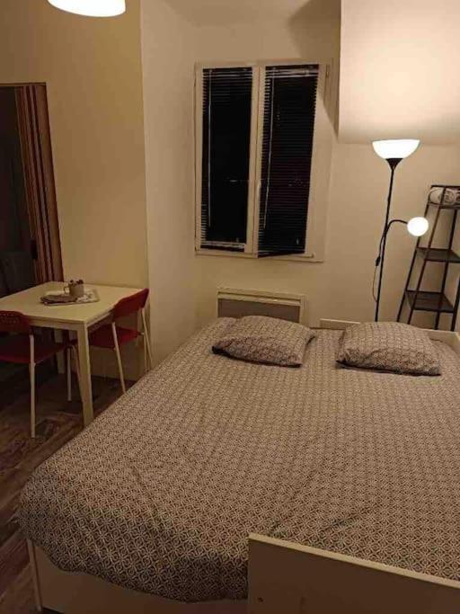 Апартаменты Studio Au Centre De Quimper 2Eme Et Экстерьер фото